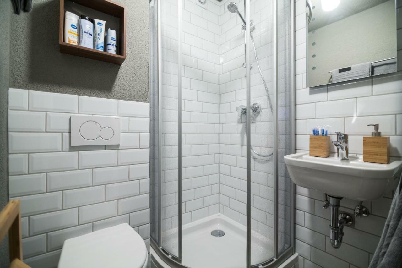 The Liv. - Station Appartement Cologne
